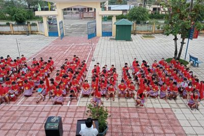 Liên đội trường Tiểu học Hành Thịnh tổ chức các hoạt động tuyên truyền noi gương anh hùng Kim Đồng